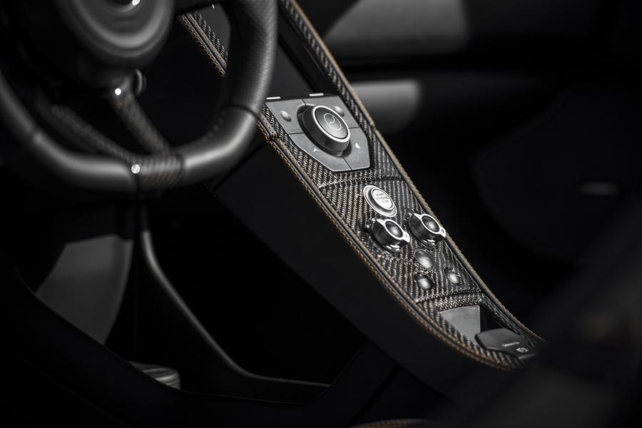  McLaren MP4-12C Spyder 2012 года  (фото 57 из 270)